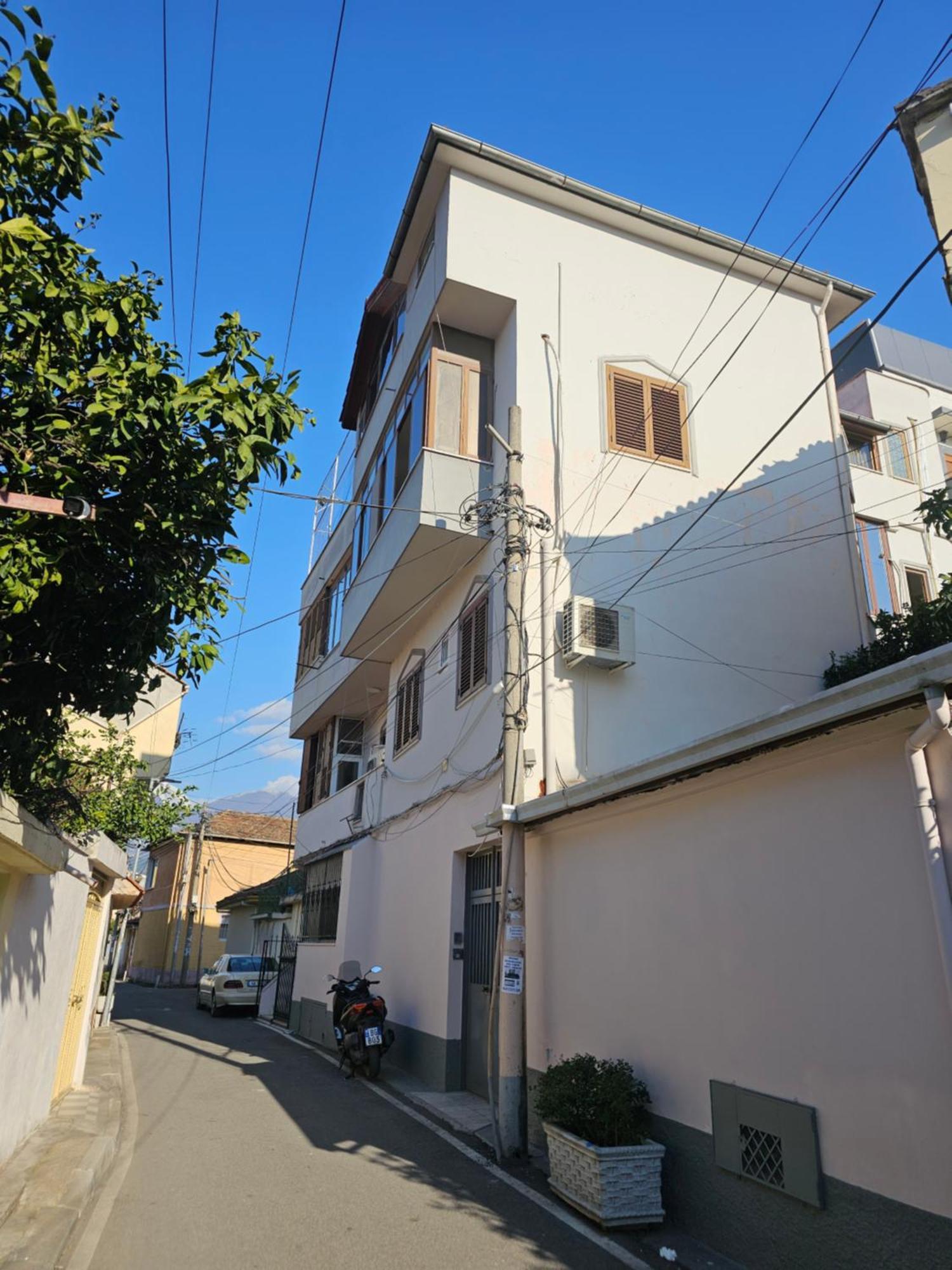 Albi Apartment Тирана Екстериор снимка