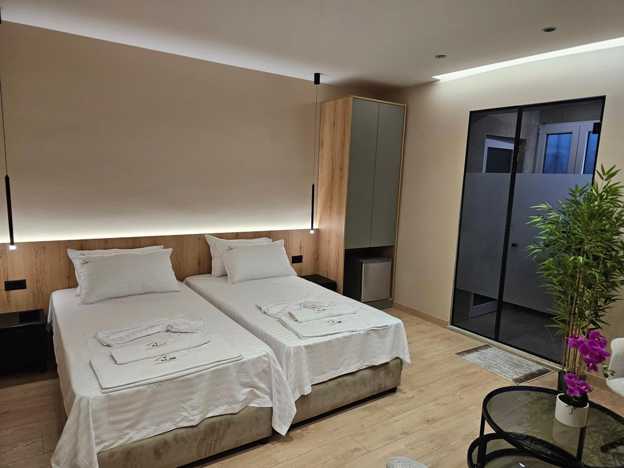 Albi Apartment Тирана Екстериор снимка