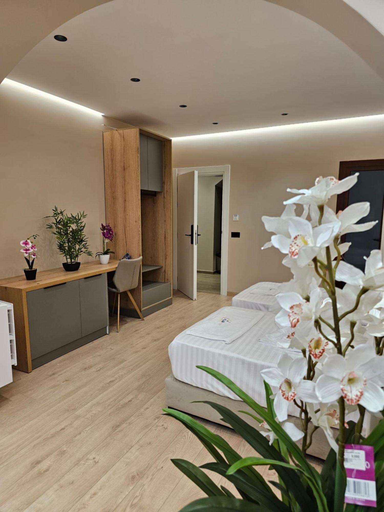Albi Apartment Тирана Екстериор снимка